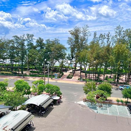 Hotel Khach San Binh Minh à Phan Thiết Extérieur photo