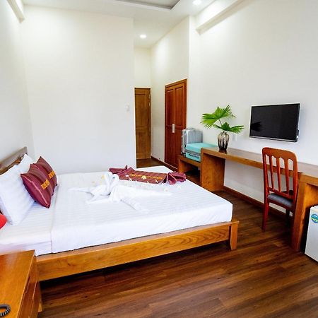 Hotel Khach San Binh Minh à Phan Thiết Extérieur photo