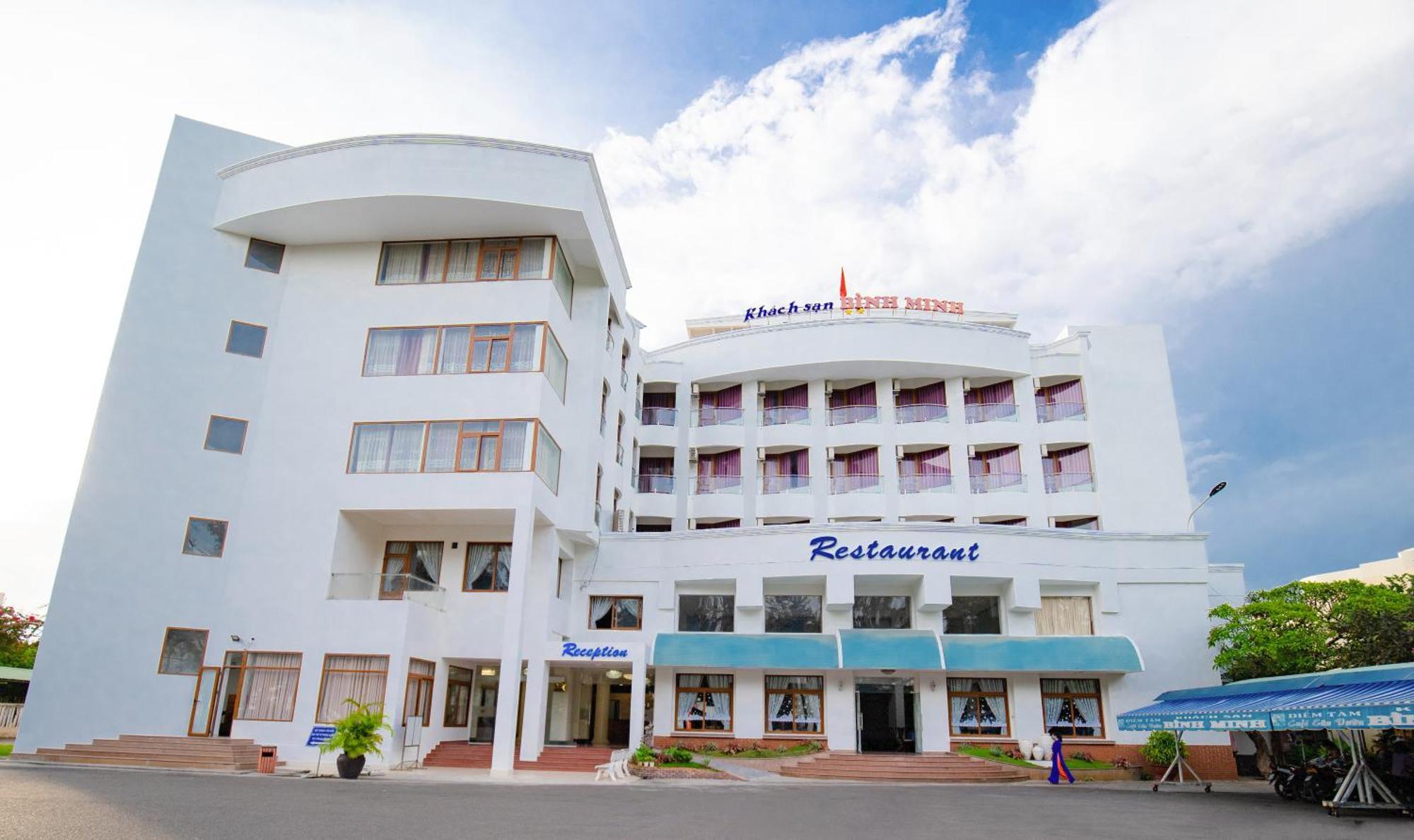 Hotel Khach San Binh Minh à Phan Thiết Extérieur photo
