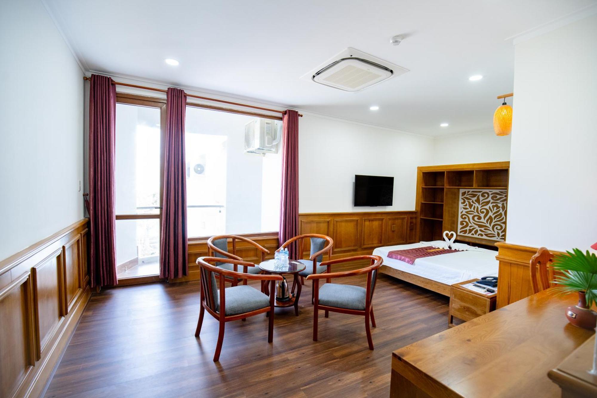 Hotel Khach San Binh Minh à Phan Thiết Extérieur photo