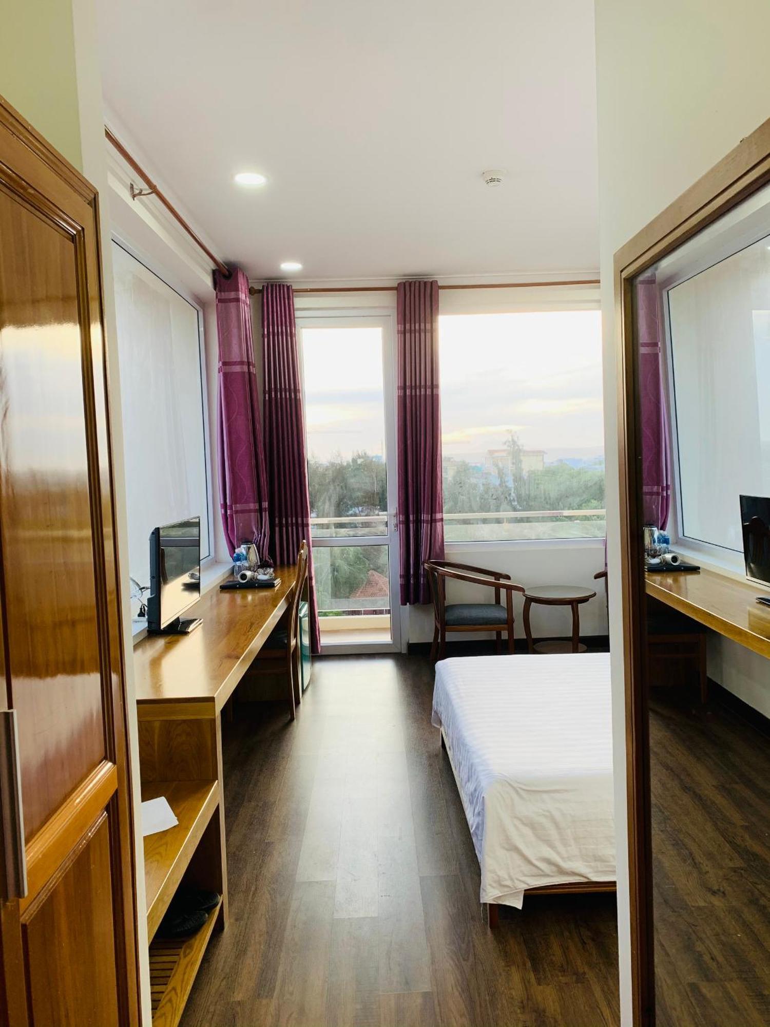 Hotel Khach San Binh Minh à Phan Thiết Extérieur photo