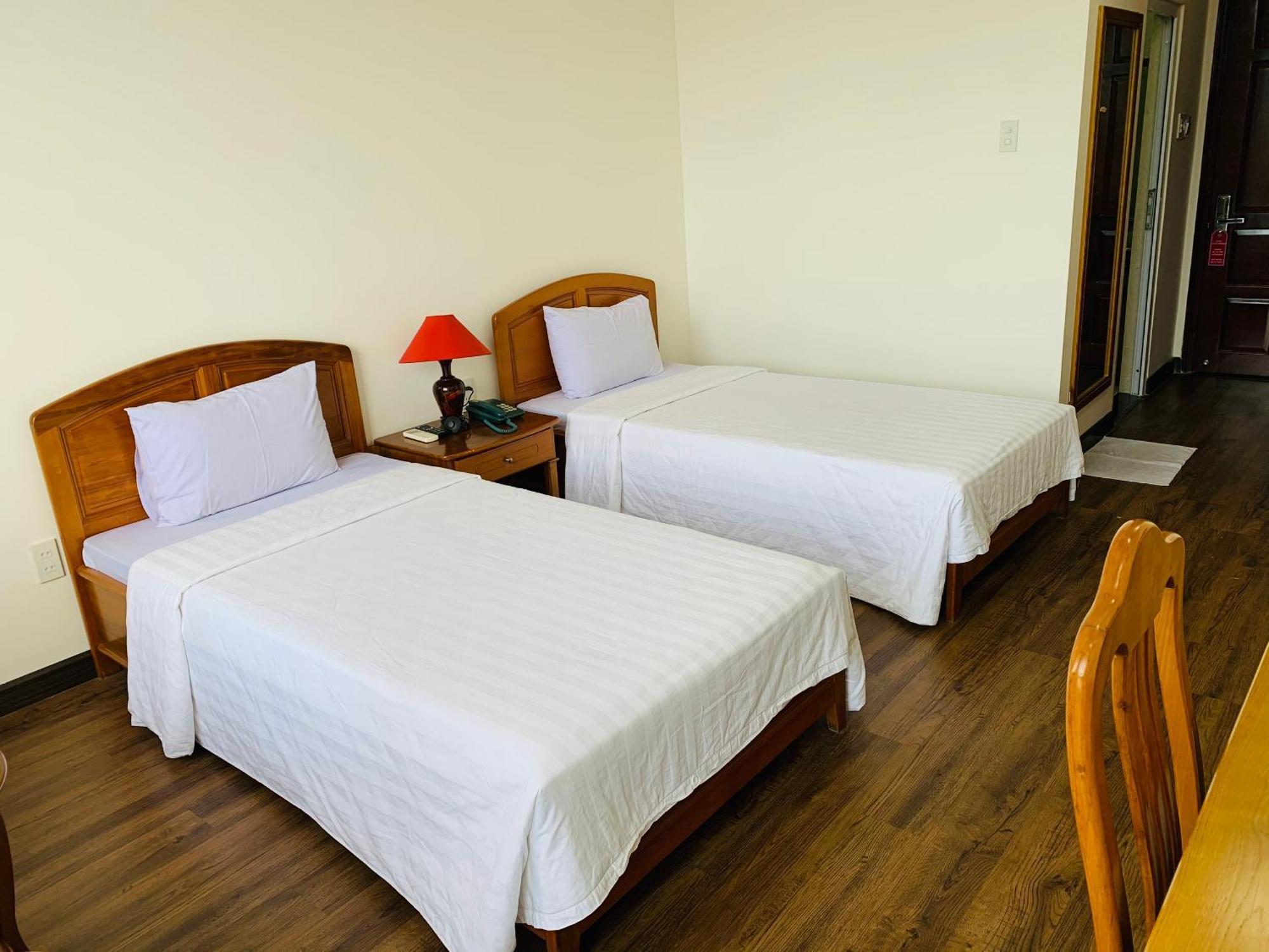 Hotel Khach San Binh Minh à Phan Thiết Extérieur photo