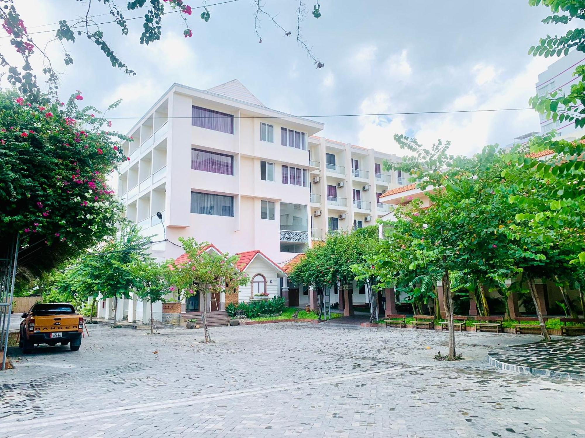 Hotel Khach San Binh Minh à Phan Thiết Extérieur photo