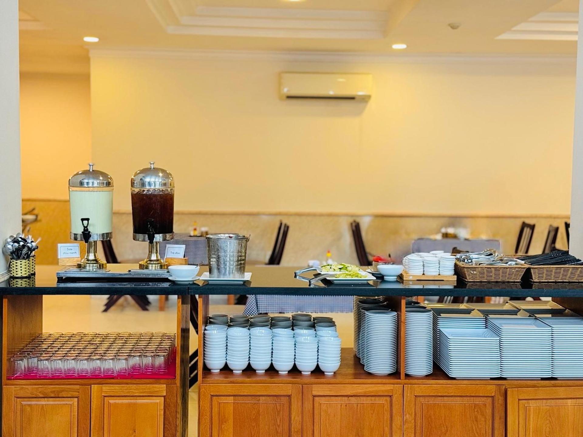 Hotel Khach San Binh Minh à Phan Thiết Extérieur photo